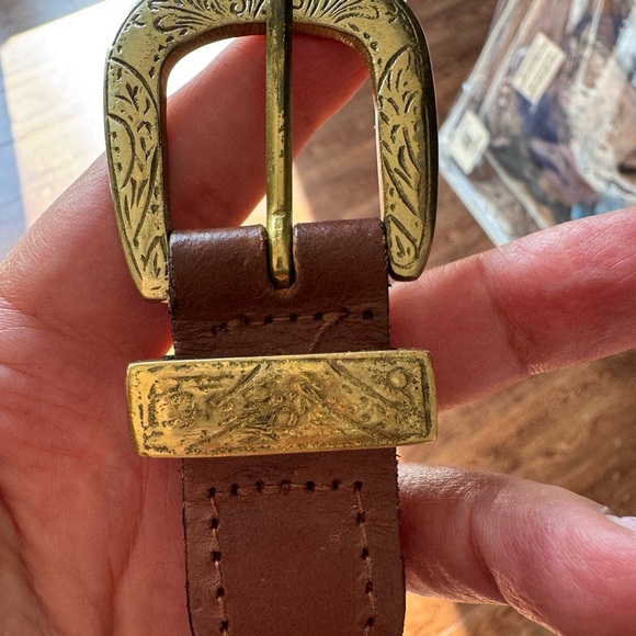 Vintage genuine Brown Leather Belt  ornate brass Buckle and decorative pieces - Picture 3 of 8